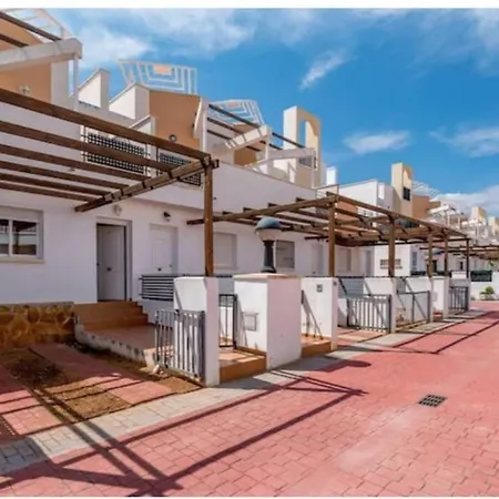 Holiday home Encantadora Casa Con Piscina A 5 Min Playa Wifi