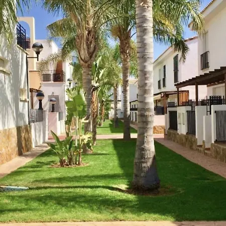 Holiday home Encantadora Casa Con Piscina A 5 Min Playa Wifi